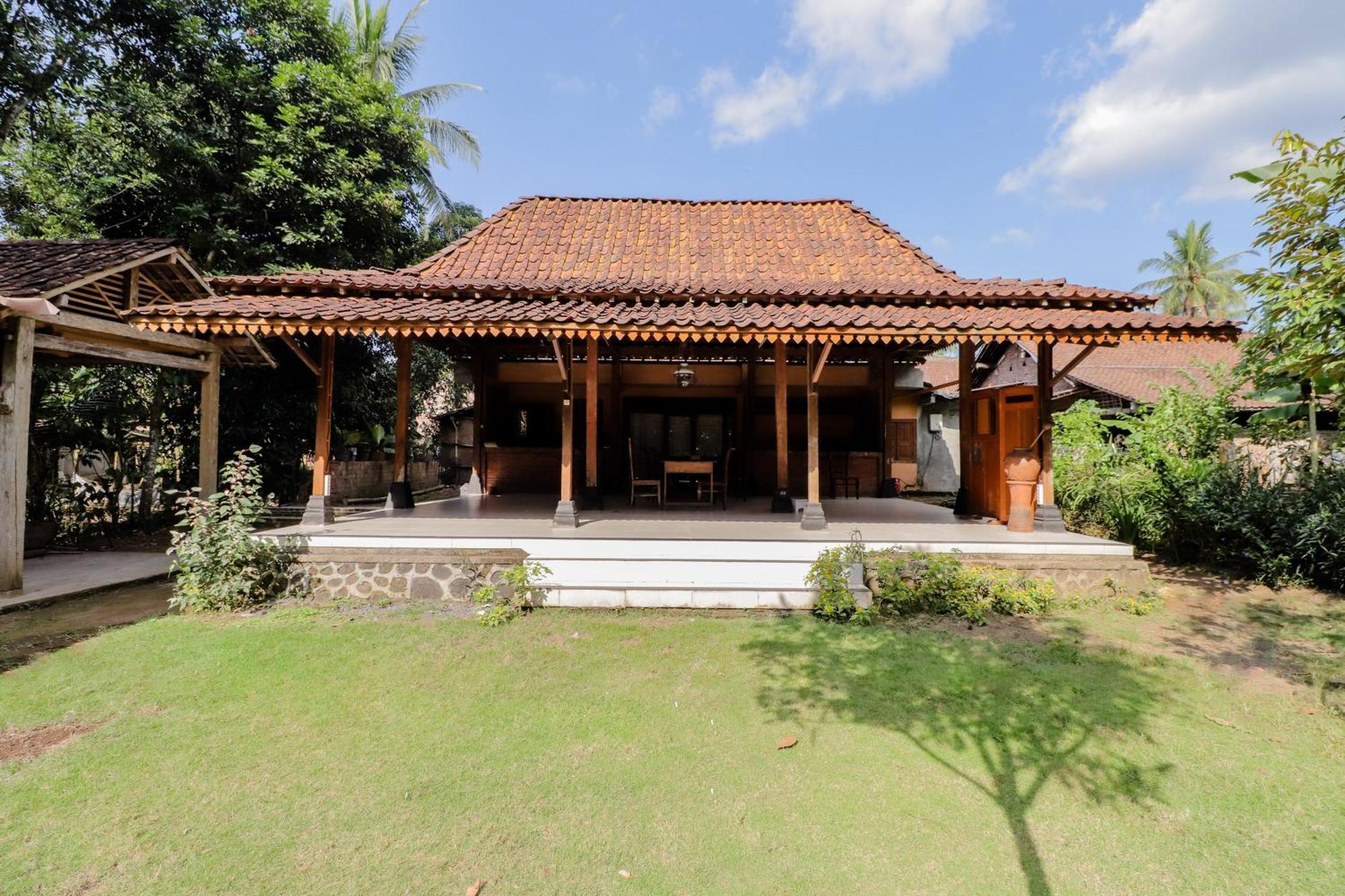 Апартаменты Nurudin House Магеланг Экстерьер фото